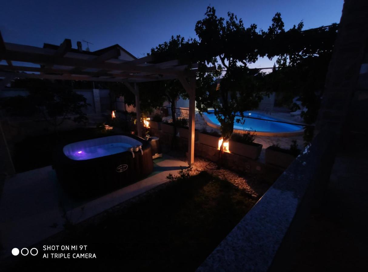 Vila Sentio Mare-Apartments Livaic Zeljko Pirovac Zewnętrze zdjęcie