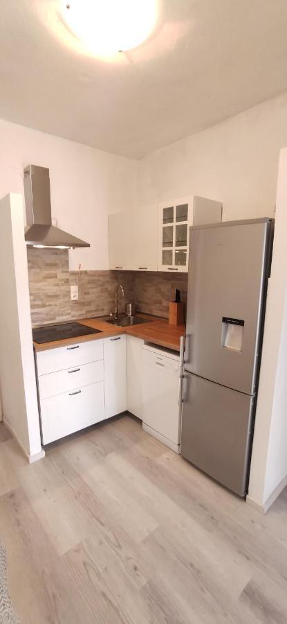 Vila Sentio Mare-Apartments Livaic Zeljko Pirovac Zewnętrze zdjęcie