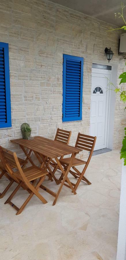 Vila Sentio Mare-Apartments Livaic Zeljko Pirovac Zewnętrze zdjęcie